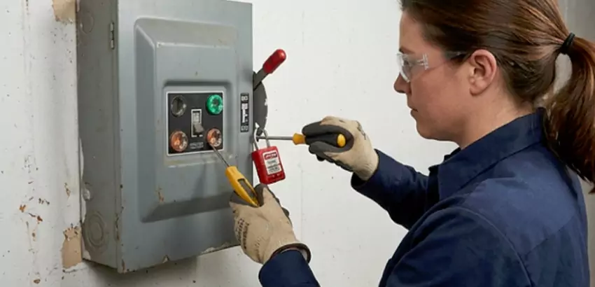 Motion Sensor Light Switch Replacement in Des Moines