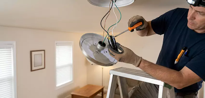 Outdoor and Landscape Light Socket Replacement in Des Moines