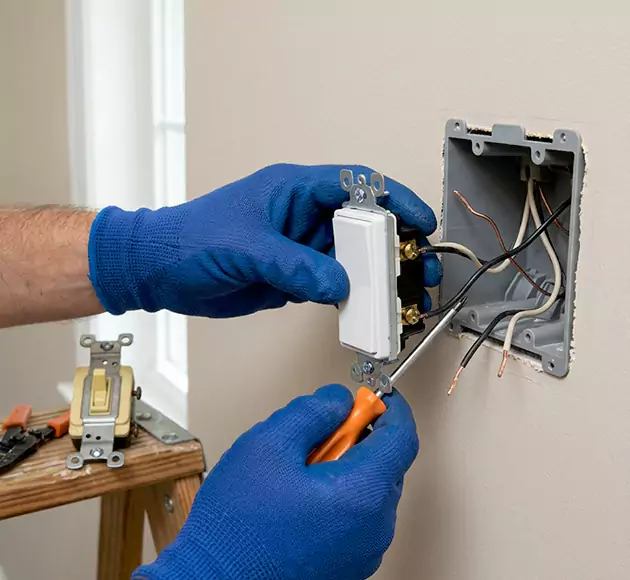 Professional Light Switch Replacement: Your Local Swap-Out Team in Des Moines, IA